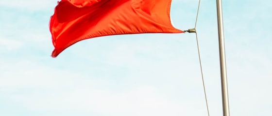 Velike rdeče zastave, ki označujejo prevare v spletnih igralnicah